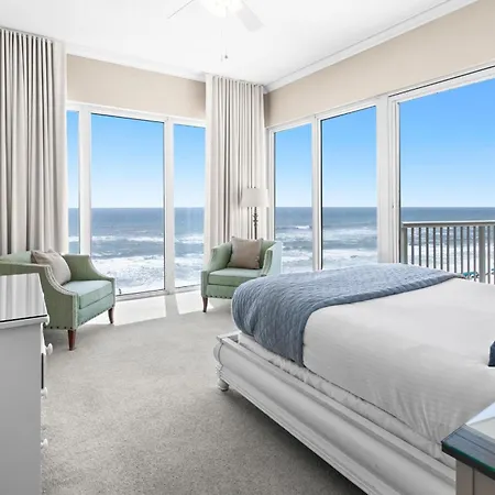 The Crescent 401 Vila